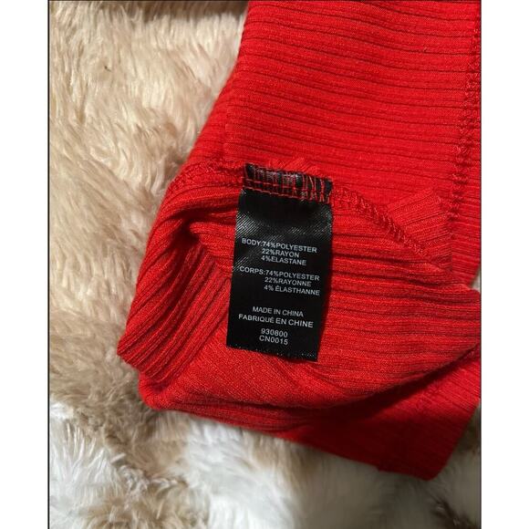 House Of Harlow 1960 Red Rib High Collar Sleeveless top Size M - Picture 4 of 5